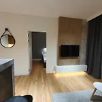 Mennica 아파트