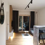 Mennica 아파트
